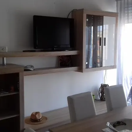 Summer Holidays Apartment